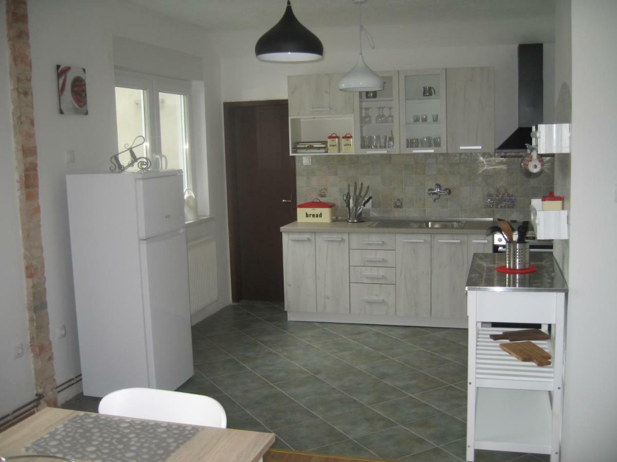 R&G Apartment Zirovnica Eksteriør bilde